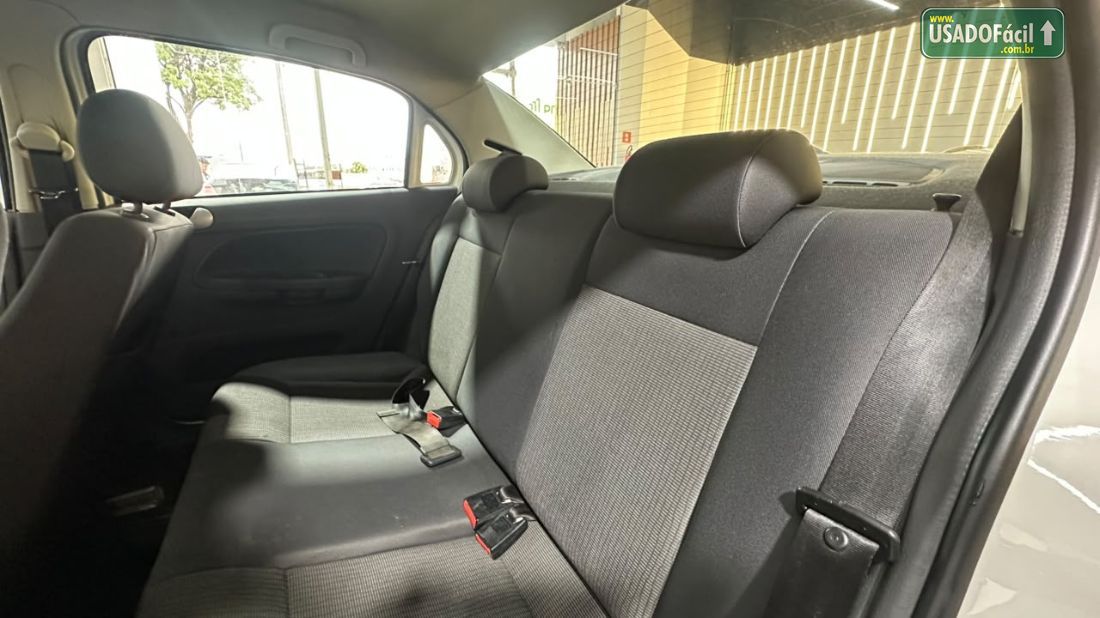 Volkswagen Voyage City 1.0 Mi Total Flex 2014/2014 — foto 19 de 25