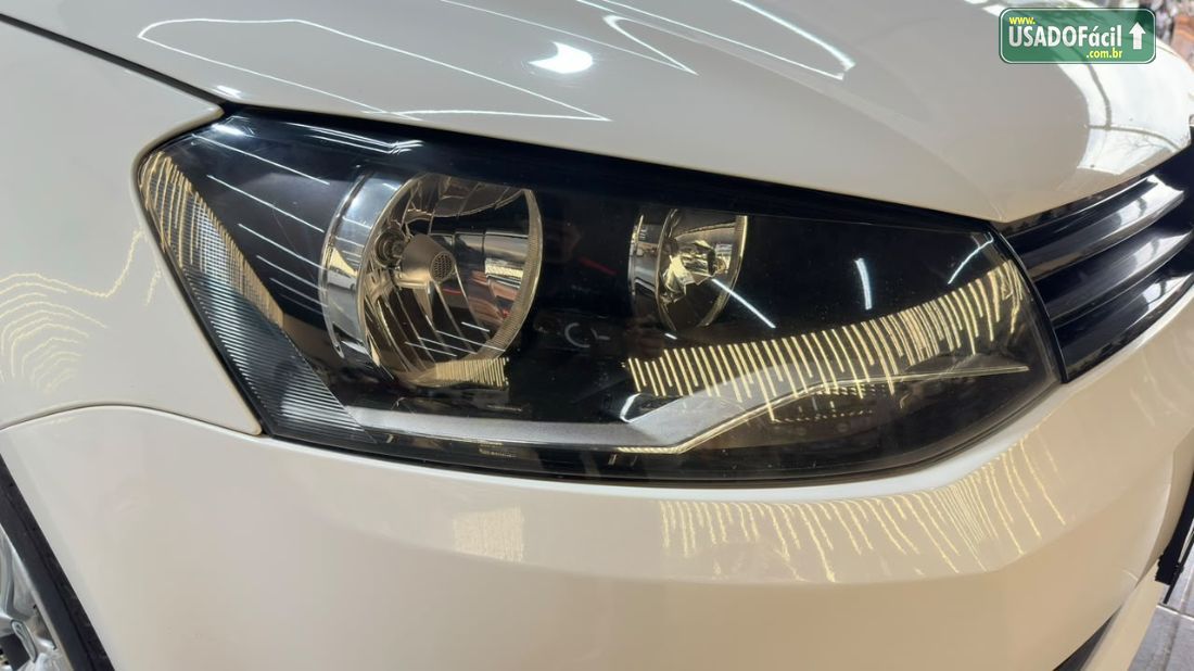 Volkswagen Voyage City 1.0 Mi Total Flex 2014/2014 — foto 23 de 25