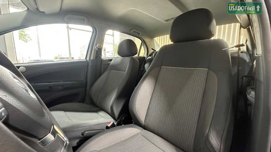 Volkswagen Voyage City 1.0 Mi Total Flex 2014/2014 — foto 9 de 25