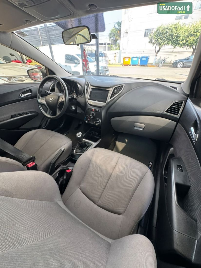 Hyundai HB20 Hatch Premium 1.6 Mecânico Flex 2014/2014 — foto 7 de 12