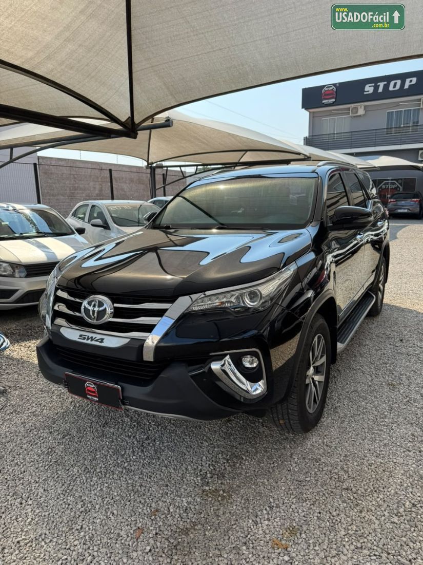 Toyota Hilux SW4 SRX 2.8 4x4 TDI Automático Diesel 2018/2019 — foto 3 de 12