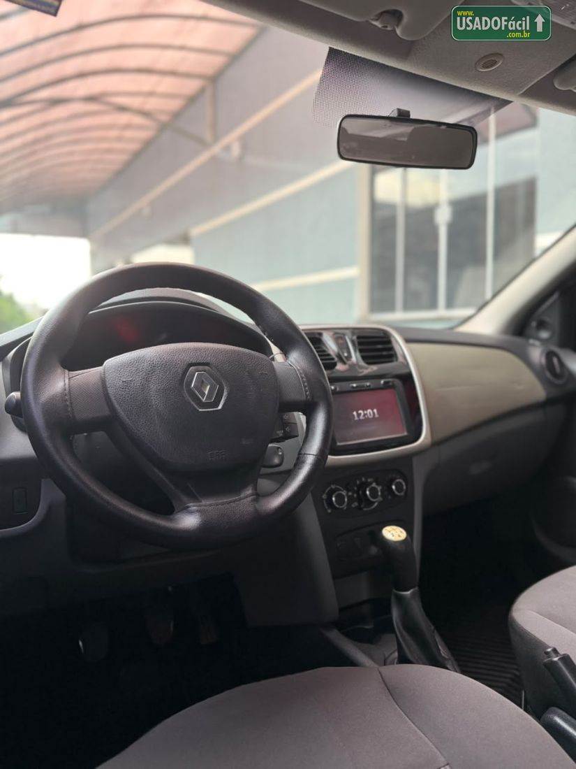 Renault Logan Expression 1.0 Hi-Flex 2014/2015 — foto 9 de 13