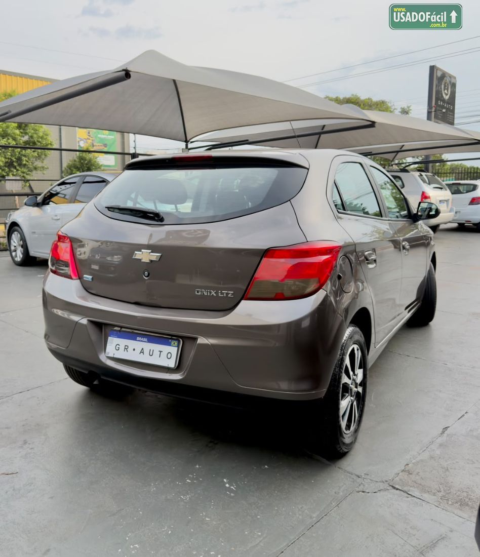 CHEVROLET/GM Onix Hatch LTZ 1.4 Automático Flex 2013/2014 — foto 5 de 10