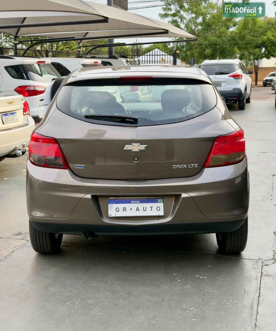 CHEVROLET/GM Onix Hatch LTZ 1.4 Automático Flex 2013/2014 — foto 6 de 10