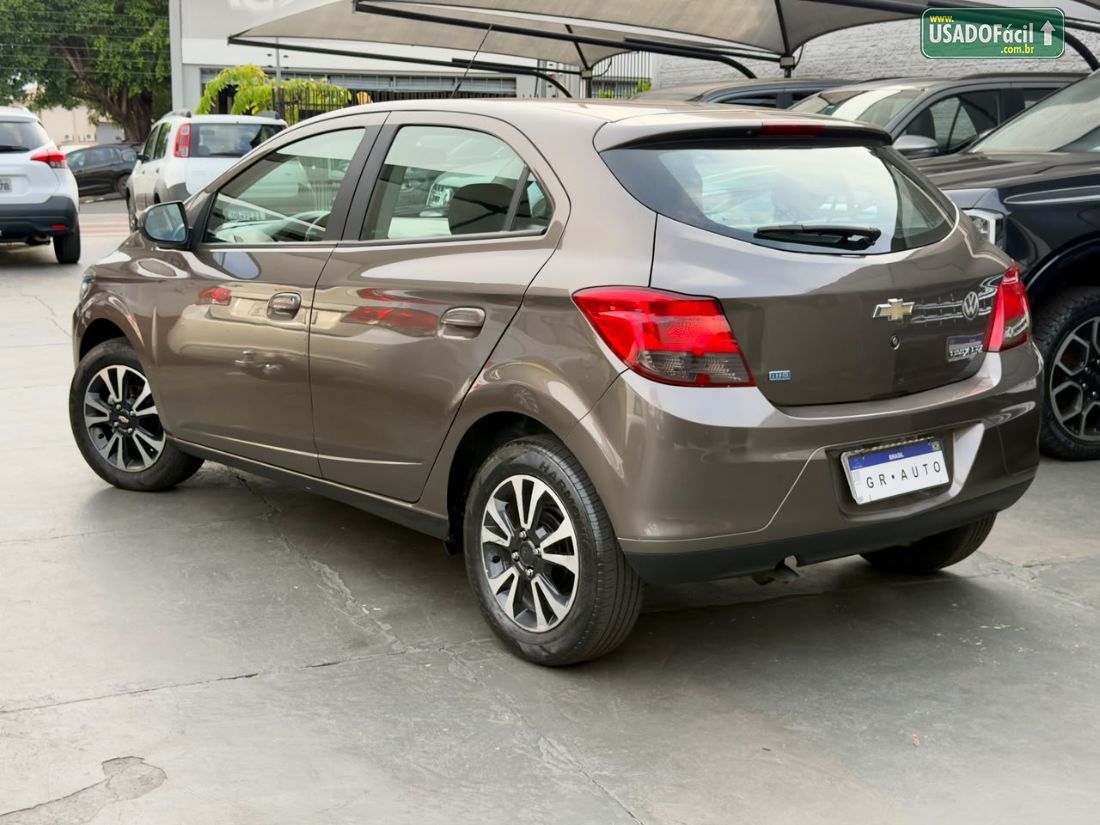 CHEVROLET/GM Onix Hatch LTZ 1.4 Automático Flex 2013/2014 — foto 7 de 10