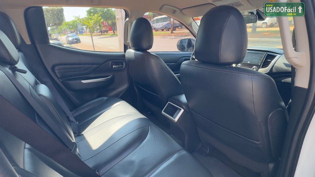 Mitsubishi L200 Triton Sport HPE CD 2.4 4x4 Automático Diesel 2022/2023 — foto 12 de 16