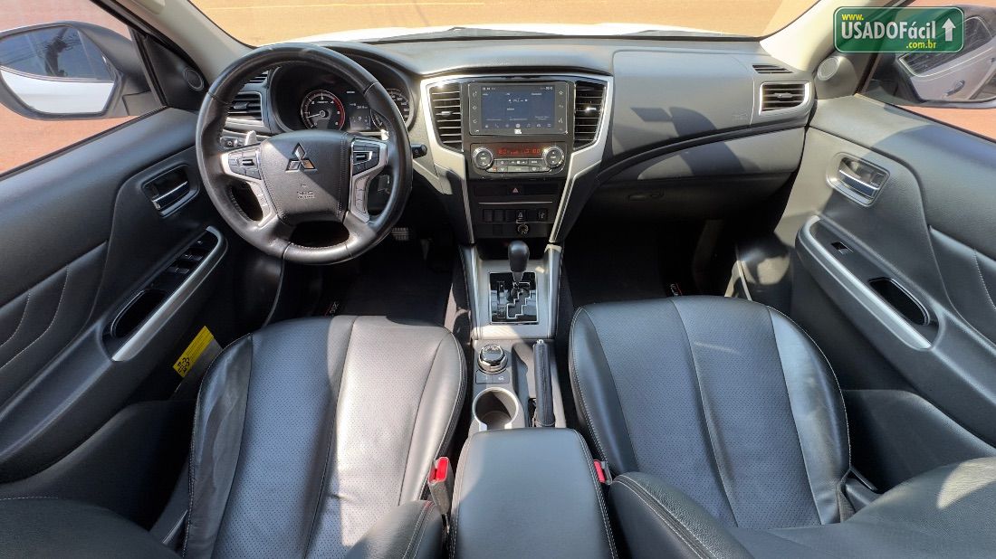 Mitsubishi L200 Triton Sport HPE CD 2.4 4x4 Automático Diesel 2022/2023 — foto 14 de 16