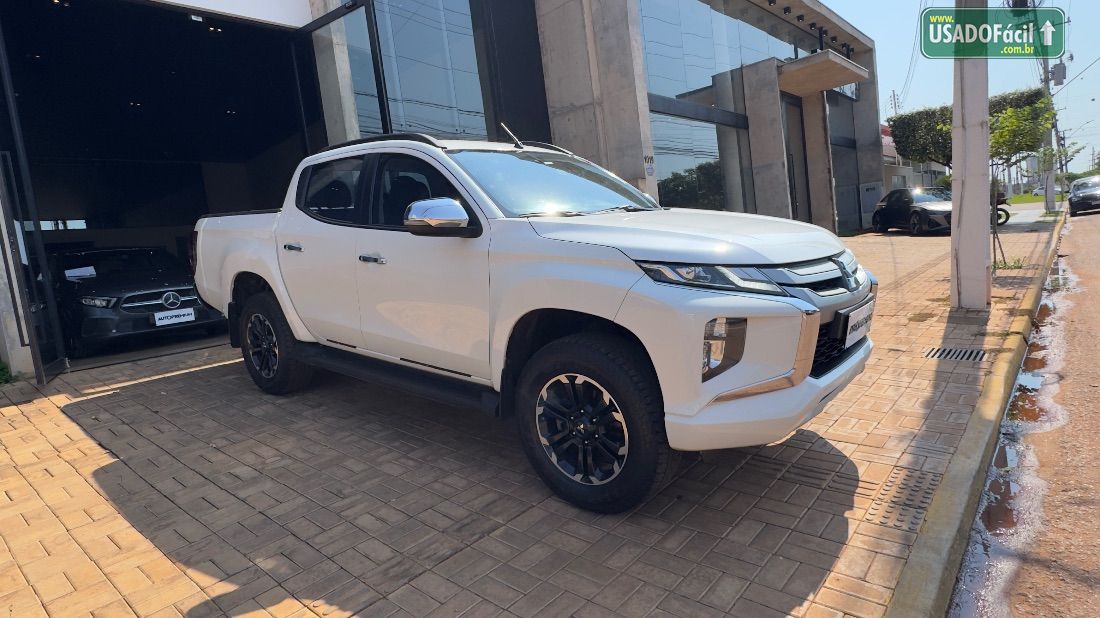 Mitsubishi L200 Triton Sport HPE CD 2.4 4x4 Automático Diesel 2022/2023 — foto 3 de 16