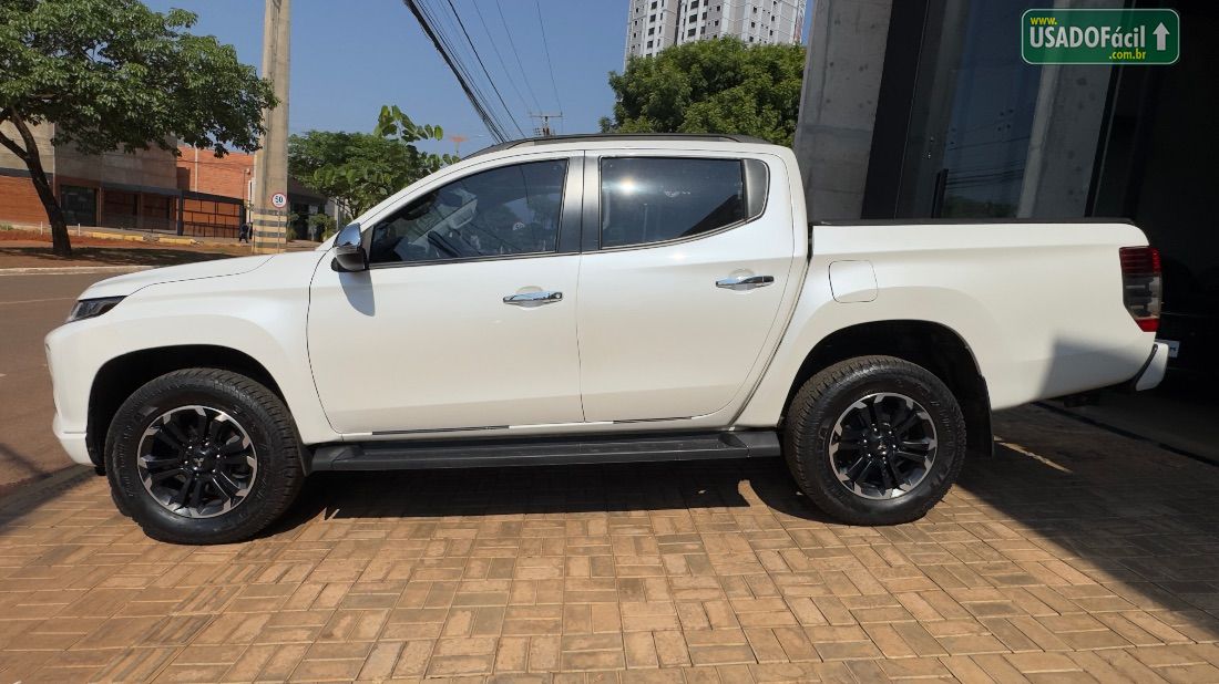Mitsubishi L200 Triton Sport HPE CD 2.4 4x4 Automático Diesel 2022/2023 — foto 4 de 16