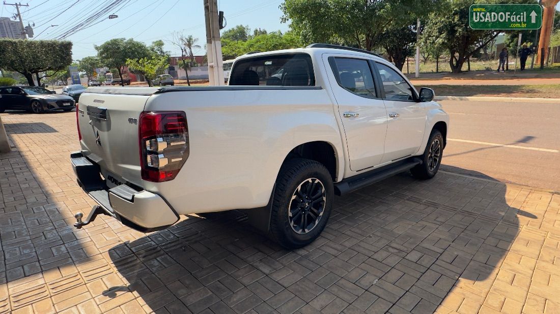 Mitsubishi L200 Triton Sport HPE CD 2.4 4x4 Automático Diesel 2022/2023 — foto 7 de 16
