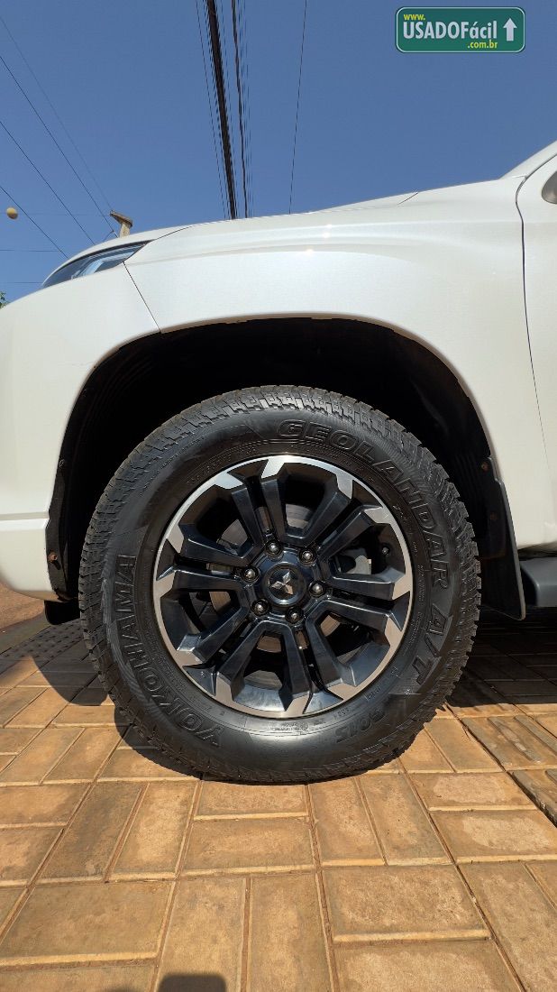 Mitsubishi L200 Triton Sport HPE CD 2.4 4x4 Automático Diesel 2022/2023 — foto 9 de 16