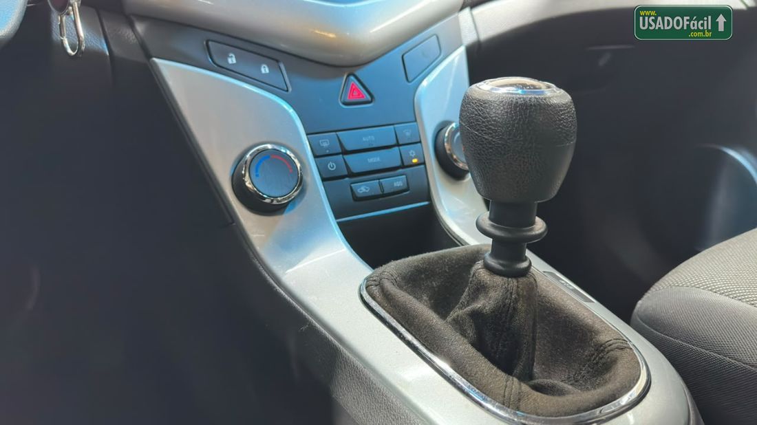 CHEVROLET/GM Cruze Hatch Back Sport LT 1.8 Mecânico Flex 2013/2013 — foto 15 de 25