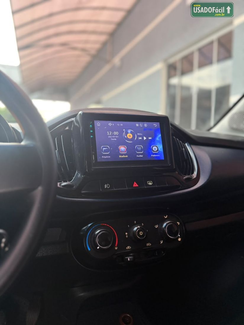 Fiat Uno Attractive 1.0 Fire Flex 5P 2016/2016 — foto 8 de 11