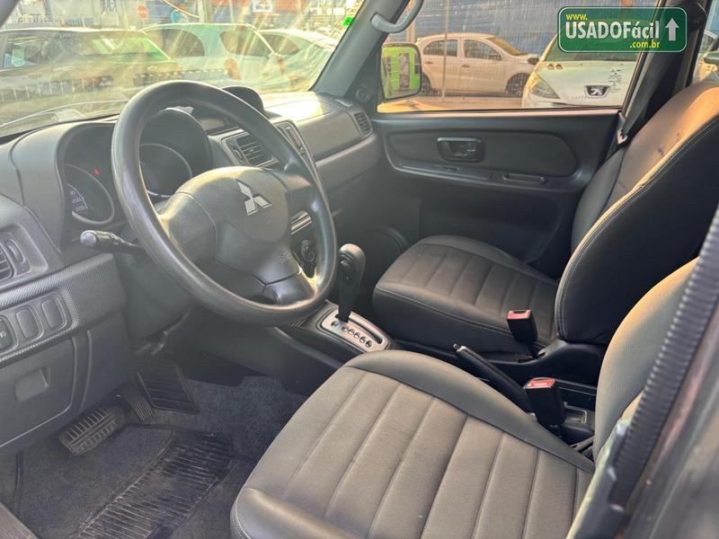Mitsubishi Pajero TR4 2.0 4x2 Automático Flex 2014/2015 — foto 13 de 19