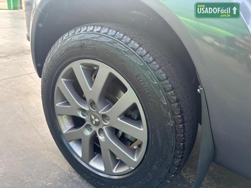 Mitsubishi Pajero TR4 2.0 4x2 Automático Flex 2014/2015 — foto 5 de 19