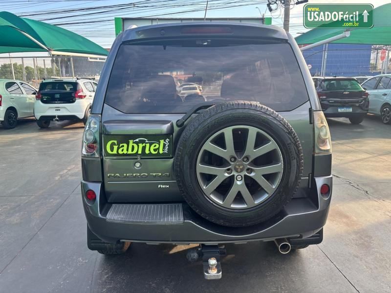 Mitsubishi Pajero TR4 2.0 4x2 Automático Flex 2014/2015 — foto 6 de 19