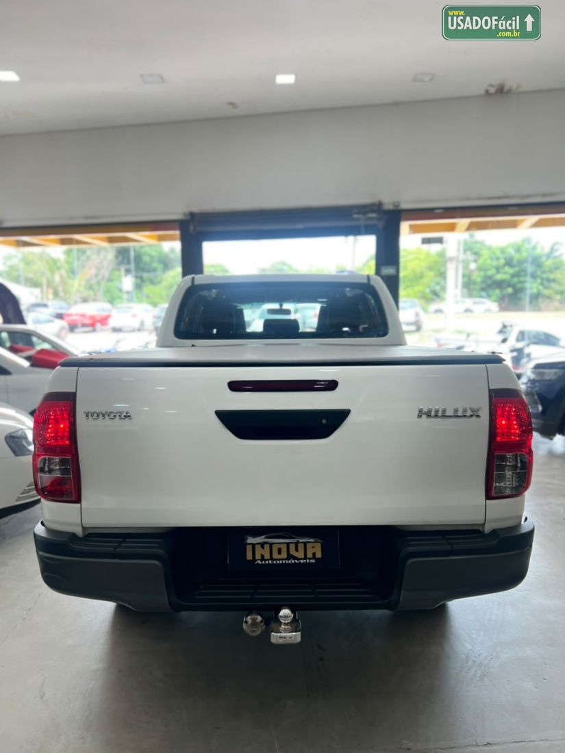 Toyota Hilux CD 2.8 4x4 Mecânico Diesel 2023/2023 — foto 4 de 9