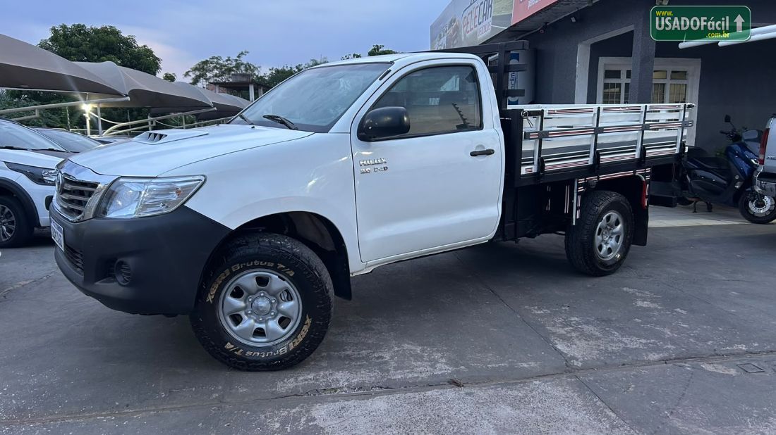 Toyota Hilux CS D4-D 3.0 4x4 TDI Mecânico Diesel 2013/2014 — foto 2 de 13