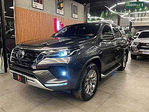 TOYOTA Hilux SW4 SRX BLINDADA 2.8 4x4 TDI Automático Diesel