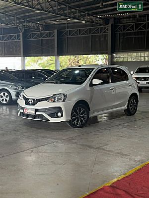 Toyota Etios Hatch Platinum 1.5 Automático Flex