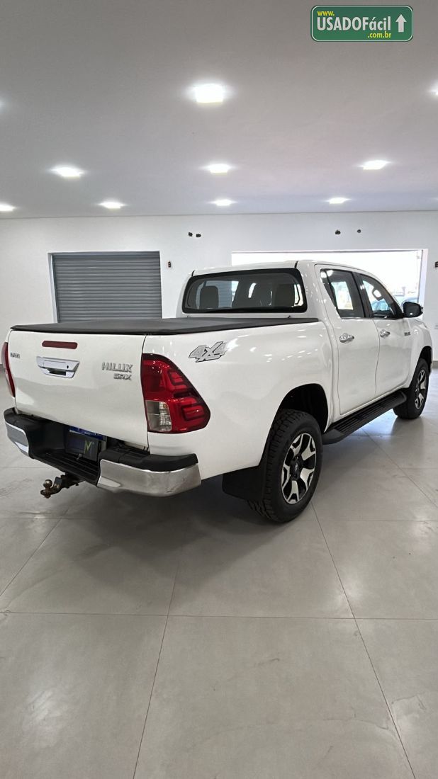 Toyota Hilux SRX CD 2.8 4x4 TDI Automático Diesel 2016/2016 — foto 7 de 10