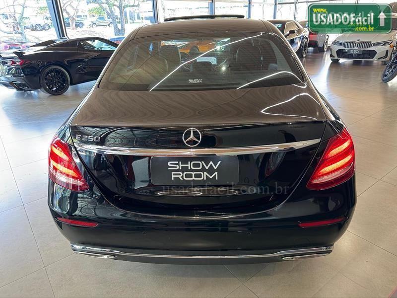 MERCEDES-BENZ E-250 Exclusive 2.0 TB 211cv Automático 2018/2019 — foto 6 de 12