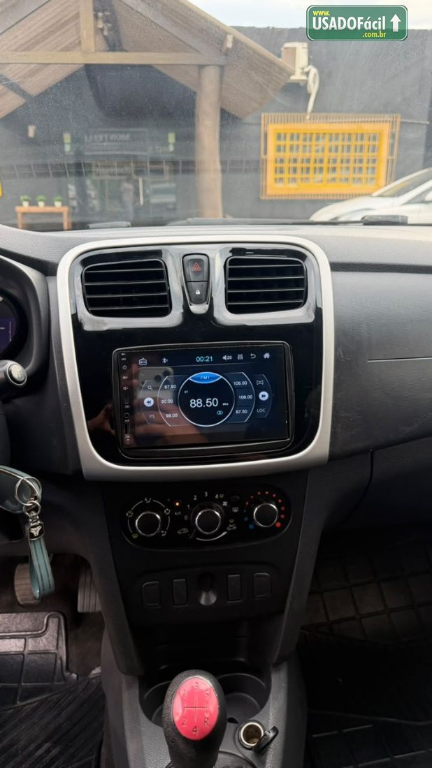 Renault Sandero Expression 1.0 Flex 5P 2016/2017 — foto 9 de 10