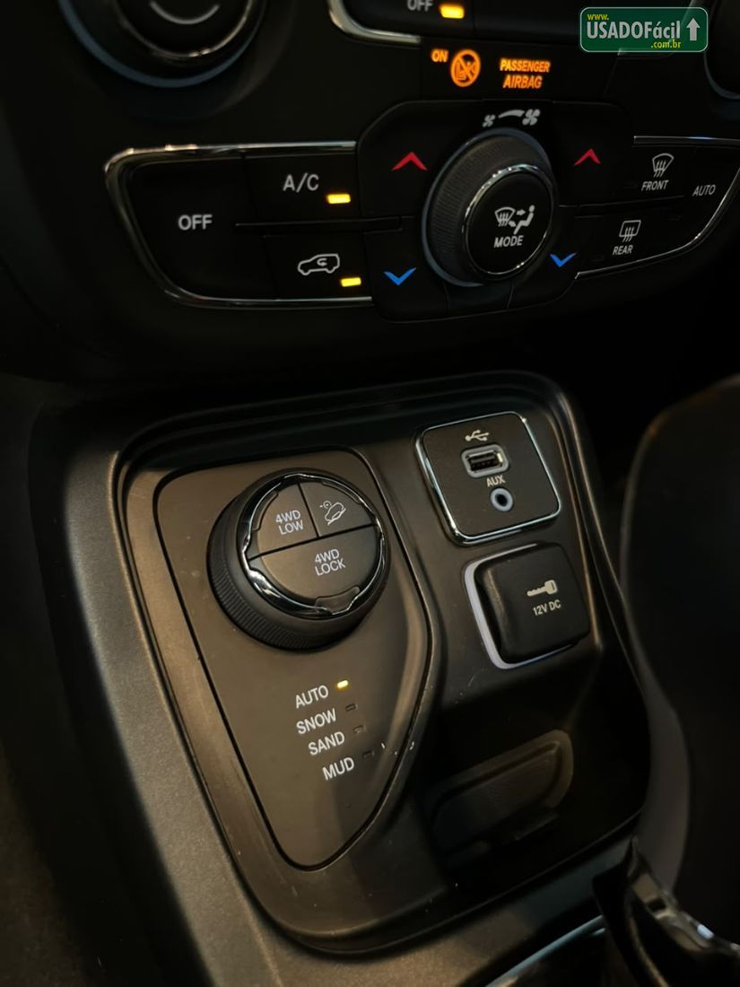 Jeep Compass Longitude 2.0 4X4 Automático Diesel 2016/2017 — foto 12 de 14