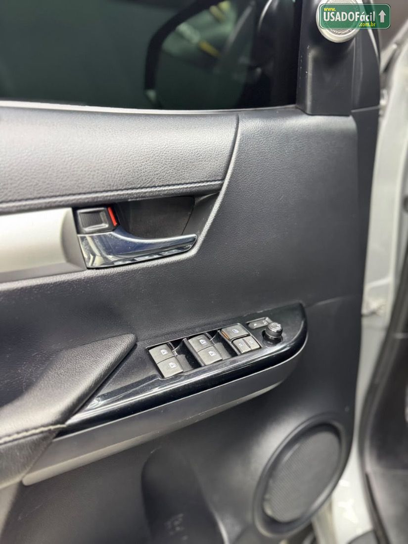 Toyota Hilux SRX CD 2.8 4x4 TDI Automático Diesel 2022/2022 — foto 11 de 13
