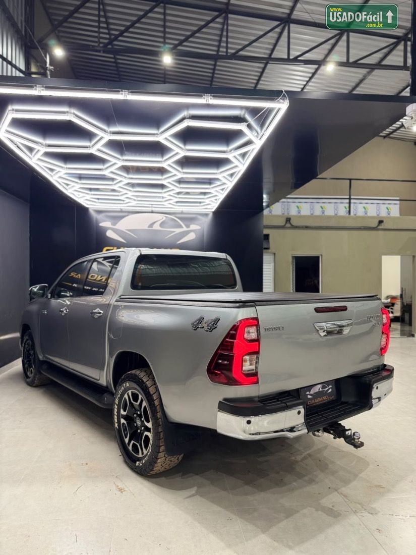 Toyota Hilux SRX CD 2.8 4x4 TDI Automático Diesel 2022/2022 — foto 4 de 13