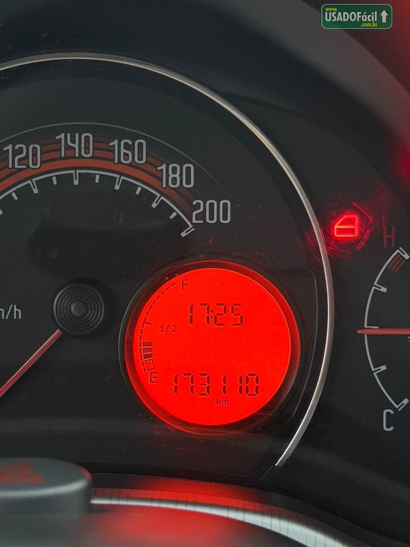 Fiat Uno Way 1.0 EVO Fire Flex 5P 2013/2014 — foto 10 de 12