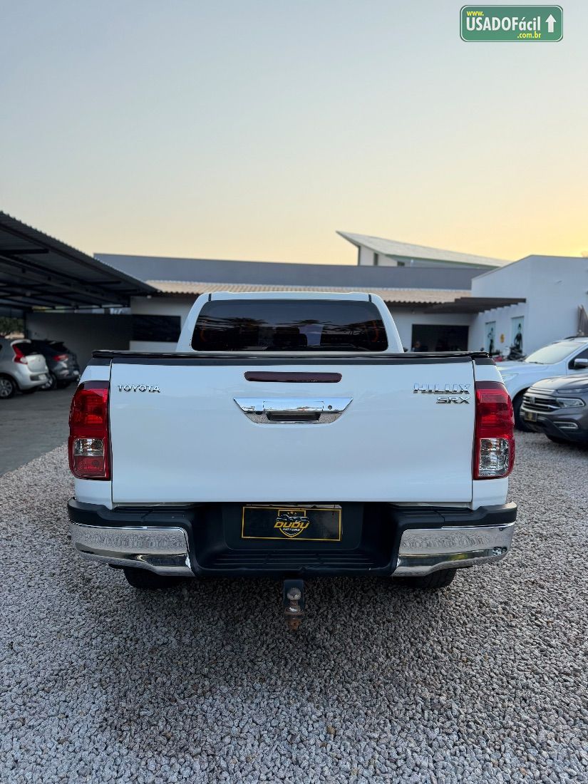 Toyota Hilux SRX CD 2.8 4x4 TDI Automático Diesel 2017/2017 — foto 10 de 12