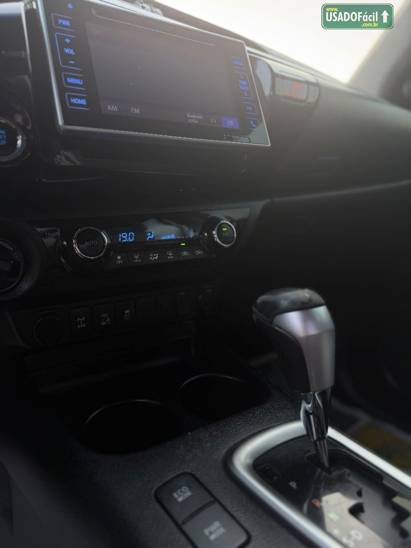 Toyota Hilux SRX CD 2.8 4x4 TDI Automático Diesel 2017/2017 — foto 8 de 12