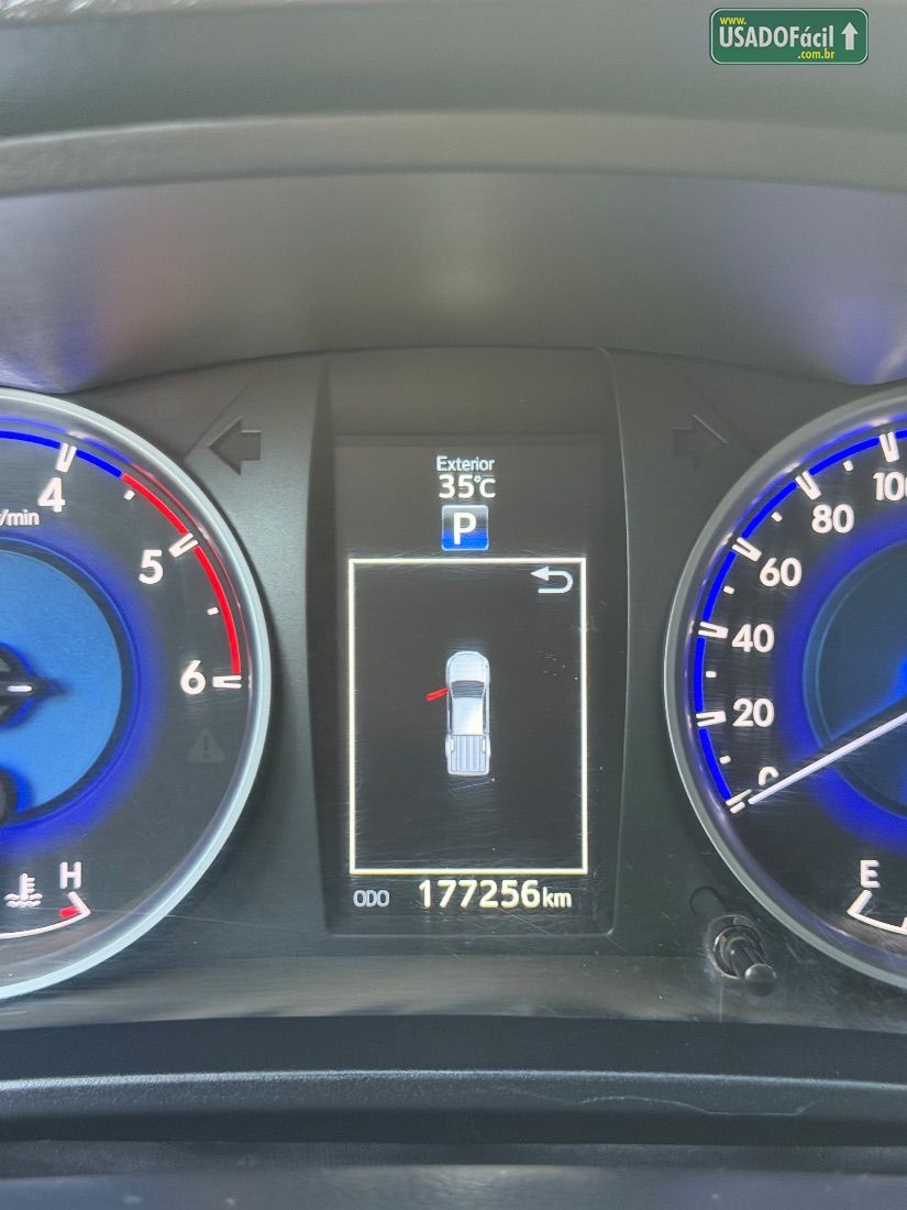 Toyota Hilux SRX CD 2.8 4x4 TDI Automático Diesel 2017/2017 — foto 9 de 12