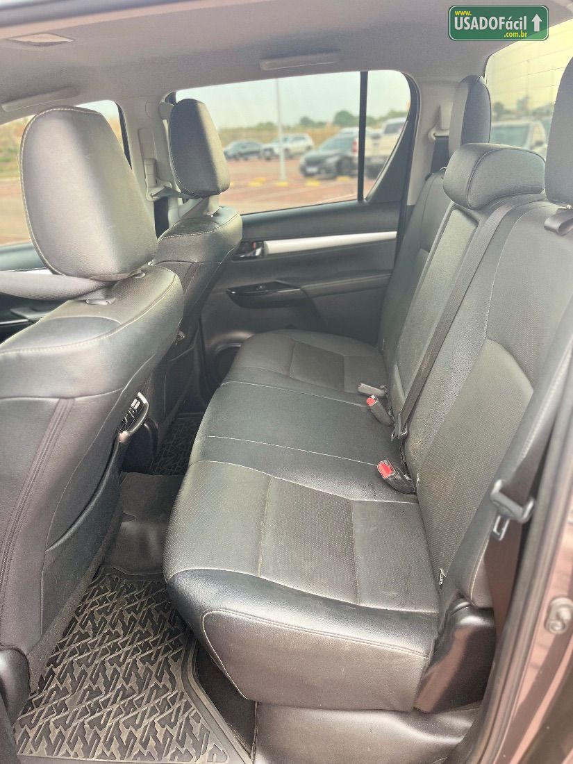 Toyota Hilux SRX CD 2.8 4x4 TDI Automático Diesel 2023/2023 — foto 15 de 15
