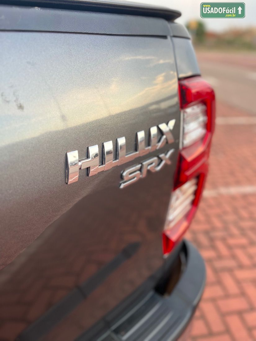 Toyota Hilux SRX CD 2.8 4x4 TDI Automático Diesel 2023/2023 — foto 6 de 15