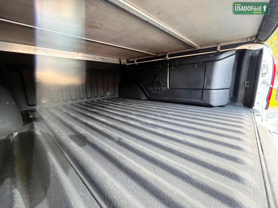 Mitsubishi L200 Triton Savana 2.4 4x4 Automático Diesel 2023/2024 — foto 10 de 12
