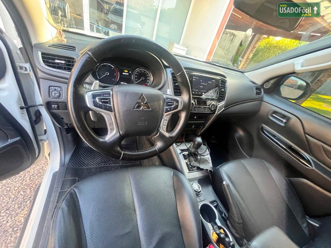 Mitsubishi L200 Triton Savana 2.4 4x4 Automático Diesel 2023/2024 — foto 11 de 12