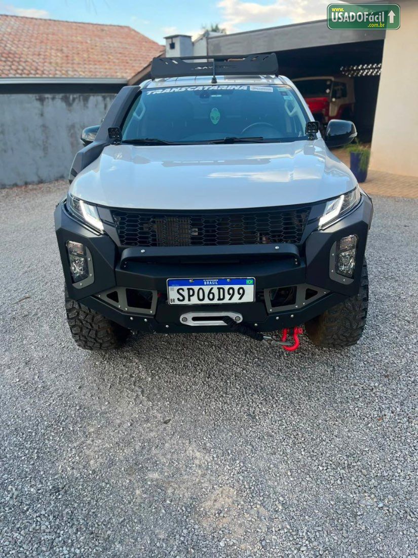 Mitsubishi L200 Triton Savana 2.4 4x4 Automático Diesel 2023/2024 — foto 5 de 12
