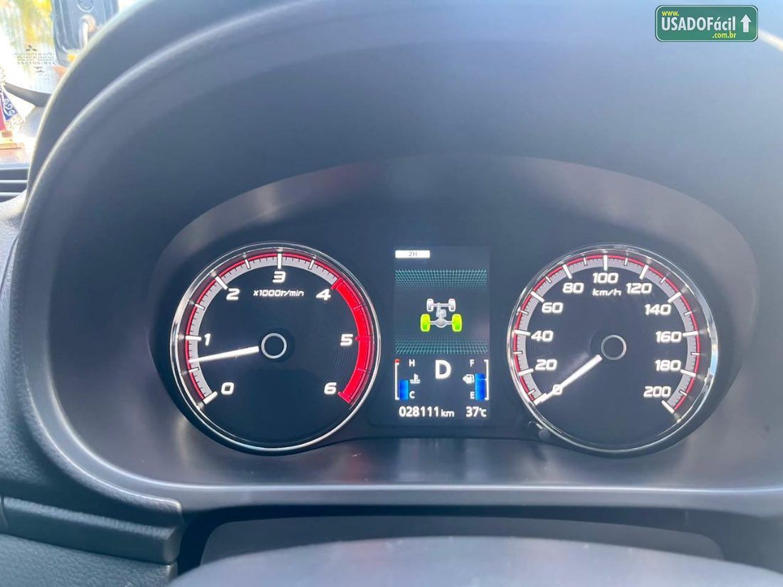 Mitsubishi L200 Triton Savana 2.4 4x4 Automático Diesel 2023/2024 — foto 8 de 12