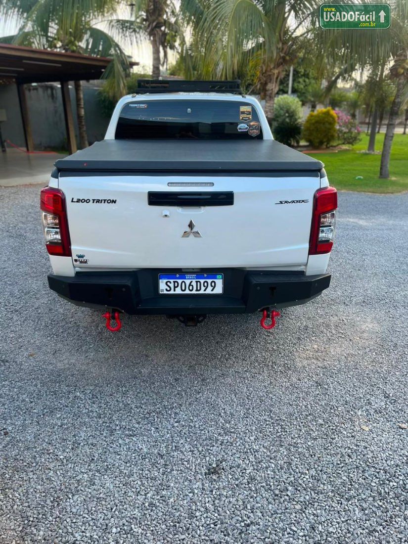Mitsubishi L200 Triton Savana 2.4 4x4 Automático Diesel 2023/2024 — foto 9 de 12