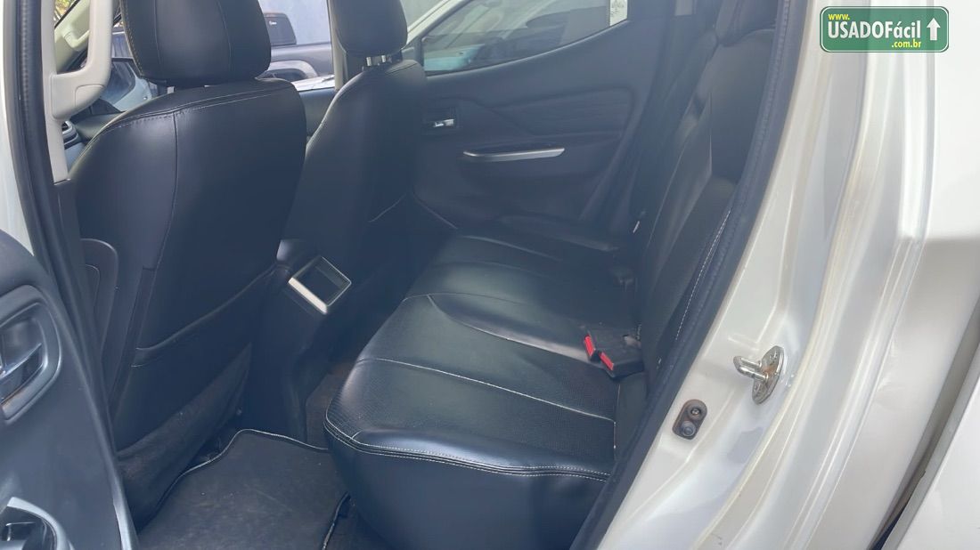 Mitsubishi L200 Triton Sport HPE-S CD 2.4 Automático Diesel 2021/2022 — foto 2 de 7