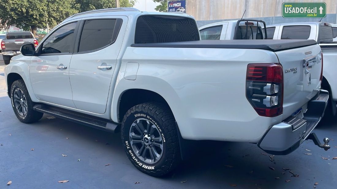 Mitsubishi L200 Triton Sport HPE-S CD 2.4 Automático Diesel 2021/2022 — foto 5 de 7