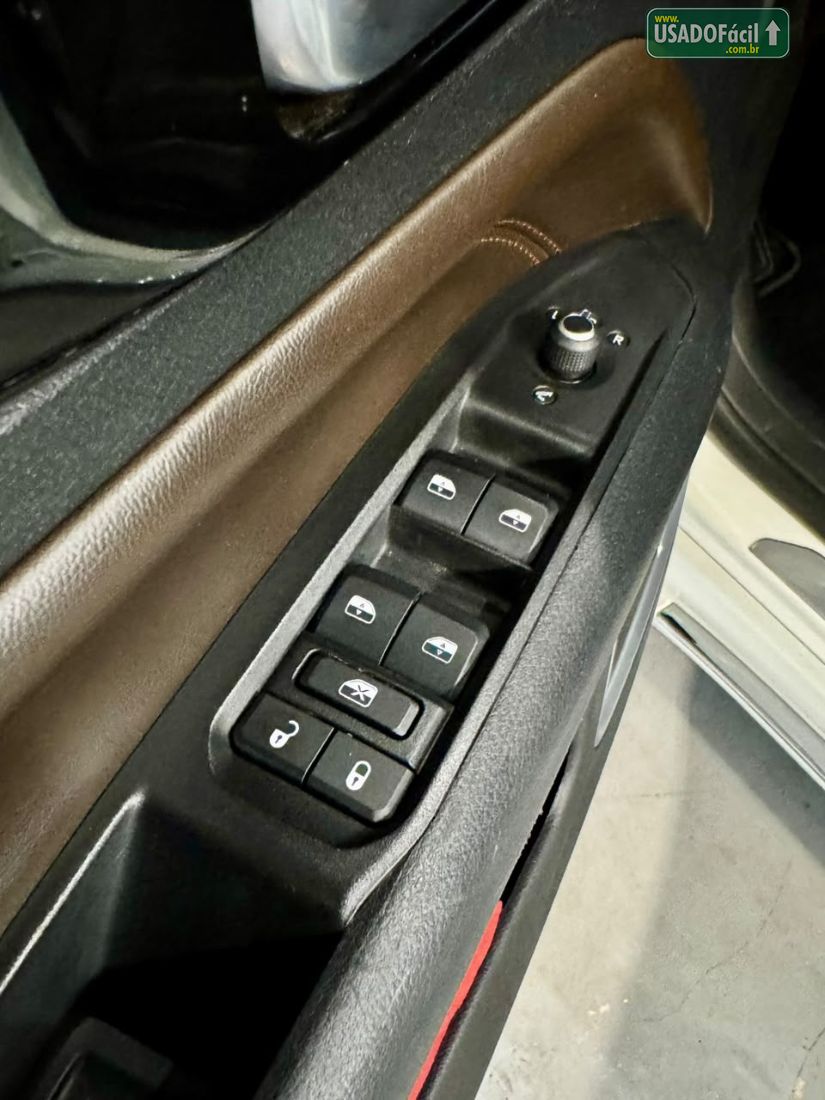 Jeep Commander Limited T270 1.3 Turbo Automático Flex 2022/2022 — foto 13 de 15
