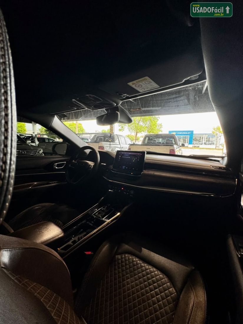 Jeep Commander Limited T270 1.3 Turbo Automático Flex 2022/2022 — foto 8 de 15