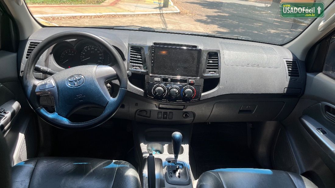 Toyota Hilux SR CD 2.7 4x2 16V Automático Flex 2014/2015 — foto 9 de 11