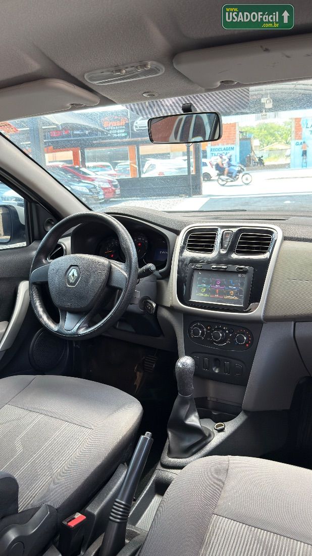 Renault Logan Expression 1.6 Hi-Flex 2016/2017 — foto 12 de 16