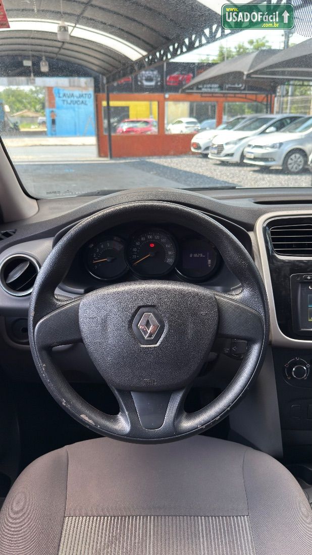 Renault Logan Expression 1.6 Hi-Flex 2016/2017 — foto 15 de 16