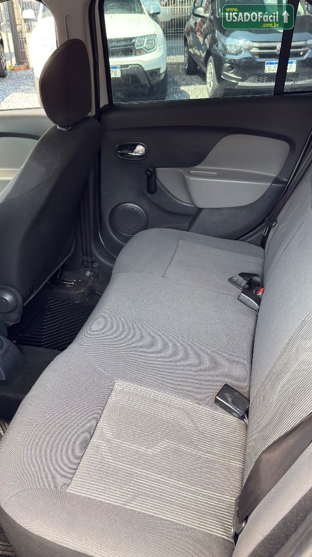 Renault Logan Expression 1.6 Hi-Flex 2016/2017 — foto 16 de 16