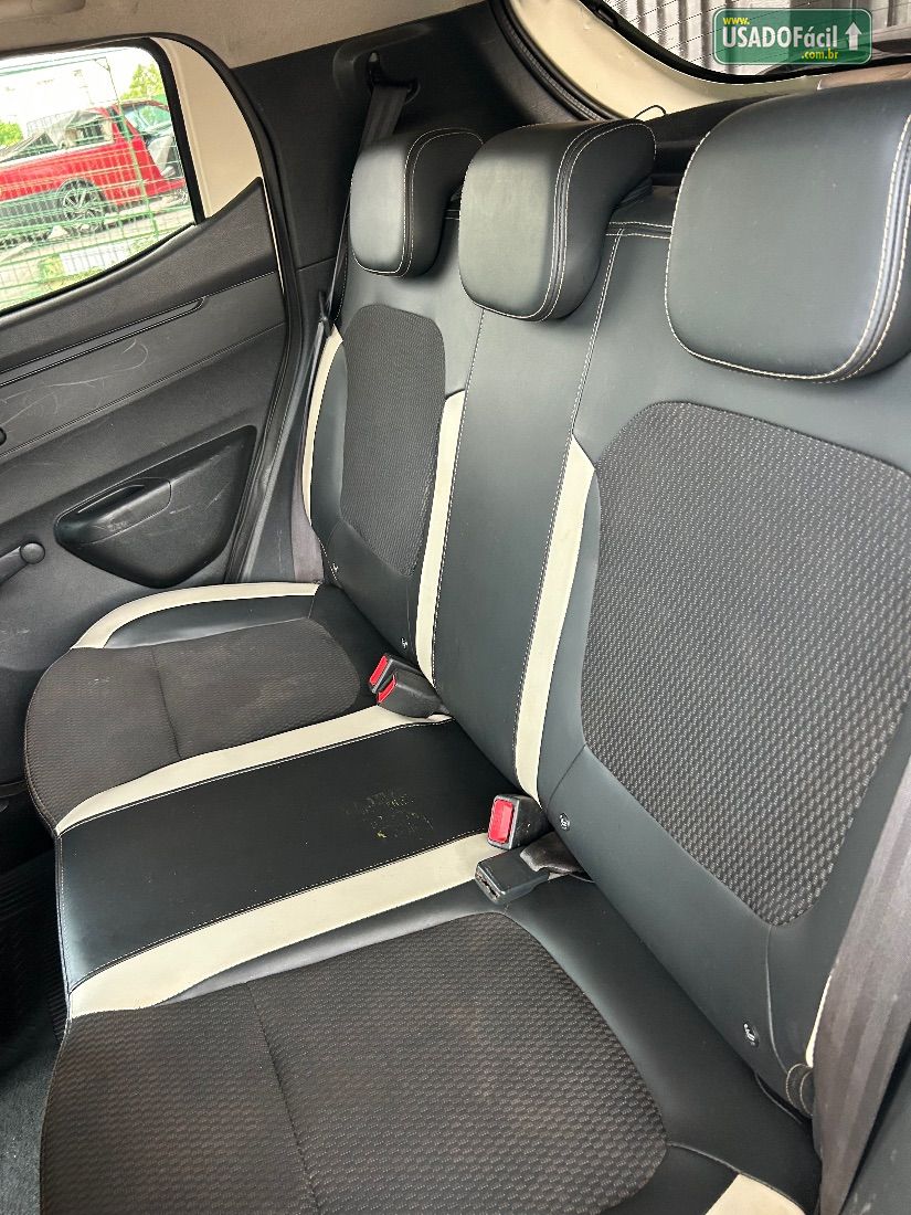 Renault Kwid Intense 1.0 Mecânico Flex 2021/2021 — foto 12 de 13